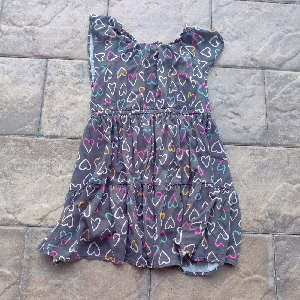 Girl dress size 10/12 hearts